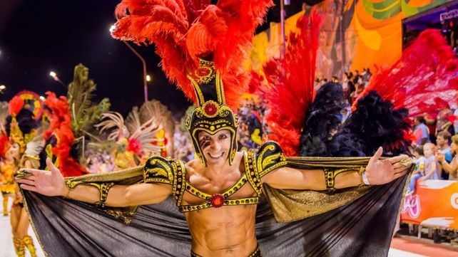 Carnaval del País 2024 Gualeguaychú y Gualeguay presentes