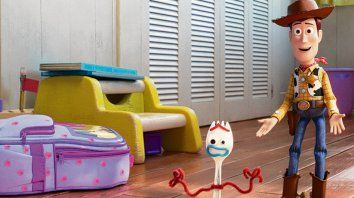 Otra dupla. Woody y Forky, la novedad exitosa de Toy Story 4. Otra dupla. Woody y Forky, la novedad exitosa de Toy Story 4.