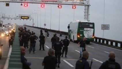 Un francotirador abatió al secuestrador del micro en Rio Un francotirador abatió al secuestrador del micro en Rio