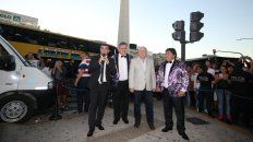 Juntos en Buenos Aires. El gobierno provincial se hizo cargo de los costos de la gira del grupo, que culminó en el Obelisco. Juntos en Buenos Aires. El gobierno provincial se hizo cargo de los costos de la gira del grupo, que culminó en el Obelisco.