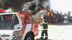 ruta 14: se incendio un camion que transportaba una mudanza ruta 14: se incendio un camion que transportaba una mudanza