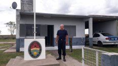 Horacio Iglesias en la puerta del Destacamento Moreira del departamento Federal. Horacio Iglesias en la puerta del Destacamento Moreira del departamento Federal.
