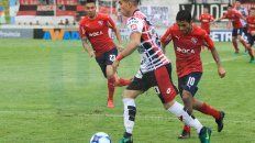 El Gordo Comas tiene pocos minutos como titular en el equipo paranaense. El Gordo Comas tiene pocos minutos como titular en el equipo paranaense.