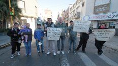 cortaron calle la paz en reclamo de indemnizaciones y sueldos adeudados cortaron calle la paz en reclamo de indemnizaciones y sueldos adeudados