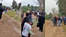 En dos de las tres imágenes capturadas del video filmado con un celular aparecen niños. En dos de las tres imágenes capturadas del video filmado con un celular aparecen niños.