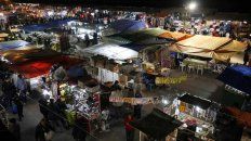 Atención al público. La Salada va cambiando de horarios, pero por lo general abren de noche. Atención al público. La Salada va cambiando de horarios, pero por lo general abren de noche.