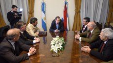 Nuevos tiempos. El gobernador, legisladores y letrados a favor del Juicio por Jurados. Nuevos tiempos. El gobernador, legisladores y letrados a favor del Juicio por Jurados.