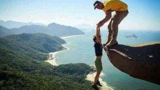 hay que hacer fila durante una hora para la foto en pedra do telegrafo hay que hacer fila durante una hora para la foto en pedra do telegrafo