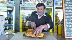 Clásico. Geniol es un tipo sencillo, culto, fanático de la política, la música, el río Gualeguay y el fútbol. Clásico. Geniol es un tipo sencillo, culto, fanático de la política, la música, el río Gualeguay y el fútbol.