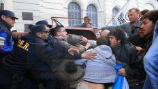 violencia. La movilización terminó con serios disturbios en 2015. violencia. La movilización terminó con serios disturbios en 2015.