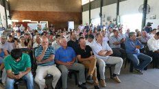 Productores. Hubo una importante convocatoria que refleja la expectativa por las obras licitadas. Productores. Hubo una importante convocatoria que refleja la expectativa por las obras licitadas.