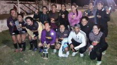 Foto: Sebastián Toobe, organizador. Arenas FC, equipo campeón Foto: Sebastián Toobe, organizador. Arenas FC, equipo campeón