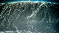 un portugues podria entrar al guinness por surfear la ola mas grande de la historia un portugues podria entrar al guinness por surfear la ola mas grande de la historia