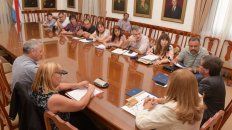 Encuentro. Gremios y gobierno en una de las últimas reuniones. Encuentro. Gremios y gobierno en una de las últimas reuniones.