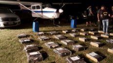 Narcoaviones. Por mes, la organización recibía y distribuía unas cuatro toneladas de cocaína. Narcoaviones. Por mes, la organización recibía y distribuía unas cuatro toneladas de cocaína.