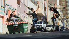 En Paraná, como en el resto del mundo el skate nació y vivirá en las calles. Foto UNO Juan Ignacio Pereira. En Paraná, como en el resto del mundo el skate nació y vivirá en las calles. Foto UNO Juan Ignacio Pereira.