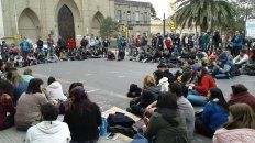 Participan estudiantes, docentes y no docentes. Participan estudiantes, docentes y no docentes.