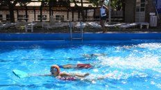 Alternativa. La temporada estival promete ser calurosa y el agua es una de las mejores elecciones para refrescarse. Alternativa. La temporada estival promete ser calurosa y el agua es una de las mejores elecciones para refrescarse.