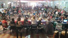 Una de las asambleas multitudinarias. Una de las asambleas multitudinarias.
