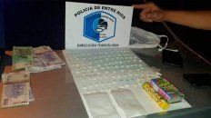 Droga. El conductor entregó voluntariamente el estupefacientes. Droga. El conductor entregó voluntariamente el estupefacientes.