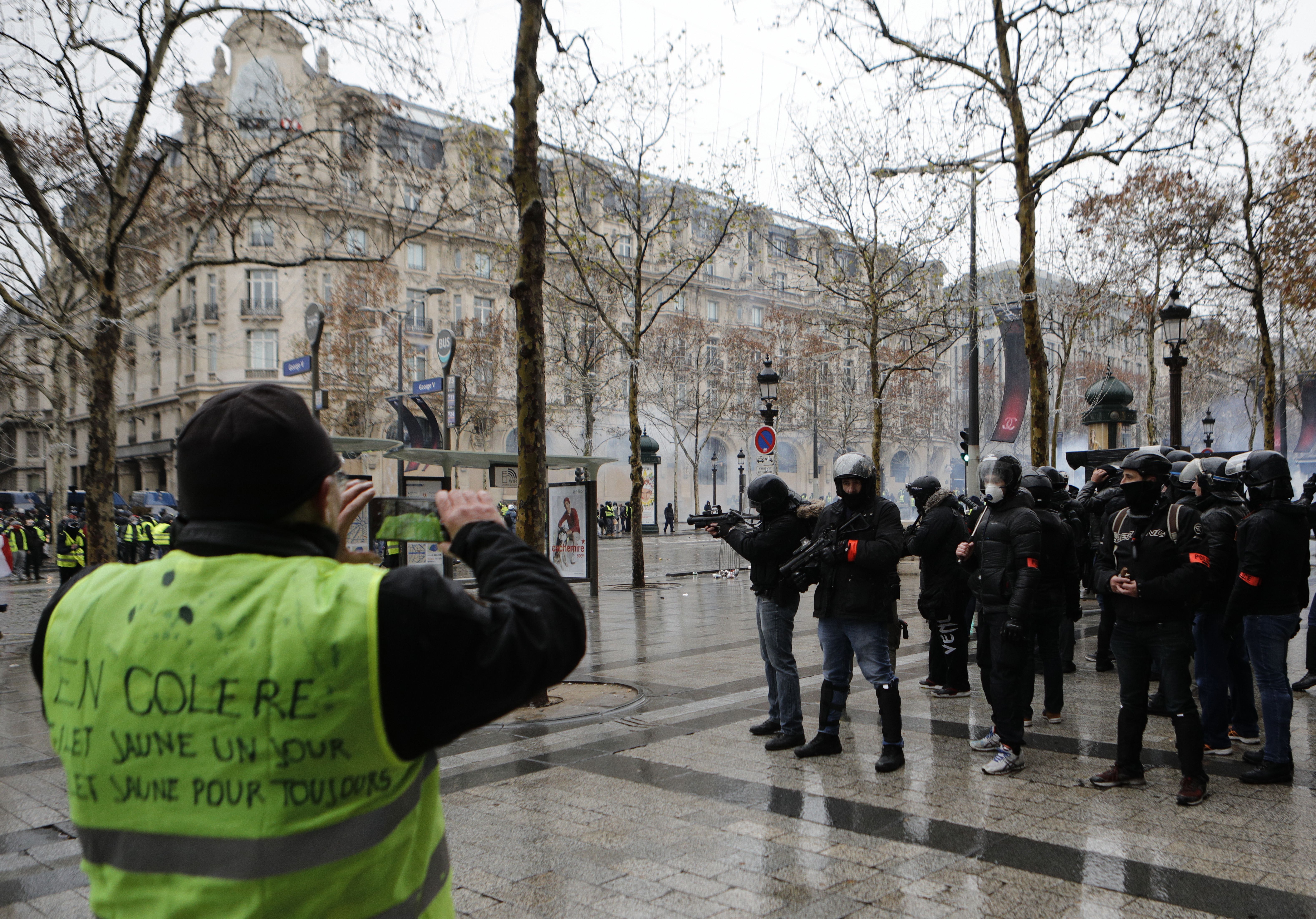 los chalecos amarillos volvieron a desafiar el liderazgo de macron los chalecos amarillos volvieron a desafiar el liderazgo de macron