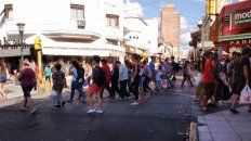 Días de ventas. Un intenso movimiento se registra en la Peatonal. Días de ventas. Un intenso movimiento se registra en la Peatonal.