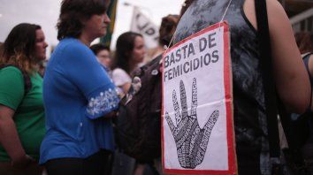 También advirtió que hay sovisibilización. En lo que va de 2019, se registraron 18 víctimas fatales de violencia contra la mujer en el país. También advirtió que hay sovisibilización. En lo que va de 2019, se registraron 18 víctimas fatales de violencia contra la mujer en el país.