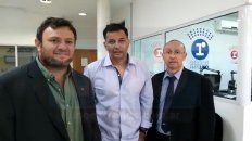 Pablo Tanger y Eduardo Prina, junto a Pablo Lezcano, conductor de Ahí Vamos (Radio 97.1 La Red Paraná). Pablo Tanger y Eduardo Prina, junto a Pablo Lezcano, conductor de Ahí Vamos (Radio 97.1 La Red Paraná).