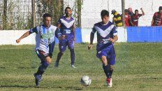 Clásico en Pirola. El Tricolor y la V Azulada protagonizarán el partido más importante de la primera fecha. El partido comenzaría a las 16 en el Giusti. Clásico en Pirola. El Tricolor y la V Azulada protagonizarán el partido más importante de la primera fecha. El partido comenzaría a las 16 en el Giusti.