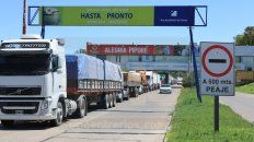 Camionazo. Los choferes del sindicato en Entre Ríos se ubicarán en sitios estratégicos, pero sin cortar la ruta. Camionazo. Los choferes del sindicato en Entre Ríos se ubicarán en sitios estratégicos, pero sin cortar la ruta.