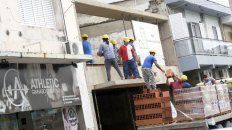 Mercado laboral. El comercio, la industria y la construcción, en ese orden, los rubros más afectados Mercado laboral. El comercio, la industria y la construcción, en ese orden, los rubros más afectados
