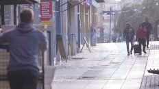 Comercios cerrados y poca gente en la peatonal de Paraná Comercios cerrados y poca gente en la peatonal de Paraná
