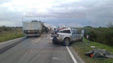 por el choque de dos camiones y una camioneta perdio la vida un paranaense por el choque de dos camiones y una camioneta perdio la vida un paranaense