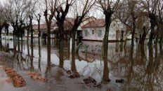 escuela rural rodeada de agua por lluvias y una obra de vialidad escuela rural rodeada de agua por lluvias y una obra de vialidad