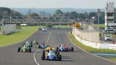 Solo nueve. La Fórmula Entrerriana tuvo un parque automotor con pocas máquinas en pista. Solo nueve. La Fórmula Entrerriana tuvo un parque automotor con pocas máquinas en pista.