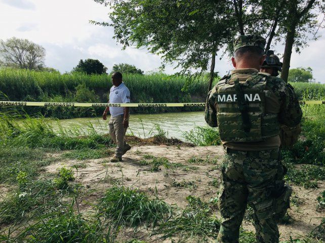 Diariamente las familias se largan al rÃ­o Bravo para tratar de llegar a Estados Unidos.