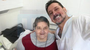 Contención. A diario la acompaña todo un equipo de profesionales y asegura que son como una gran familia. Contención. A diario la acompaña todo un equipo de profesionales y asegura que son como una gran familia.