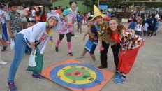 Diversión. Con actividades lúdicas procuran rescatar la felicidad y la esperanza. Diversión. Con actividades lúdicas procuran rescatar la felicidad y la esperanza.