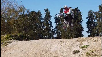 Fuentes volando en lo que queda del Gazzano. Fuentes volando en lo que queda del Gazzano.