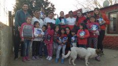 Incansables. A diario visitan numerosos merenderos que realizan una importante labor social. Incansables. A diario visitan numerosos merenderos que realizan una importante labor social.
