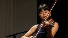 una joven violinista japonesa se presentara el jueves en el teatro 3 de febrero una joven violinista japonesa se presentara el jueves en el teatro 3 de febrero