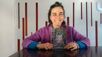 el ciclo rio abajo presenta el amor es un bosque, de fernanda alvarez el ciclo rio abajo presenta el amor es un bosque, de fernanda alvarez