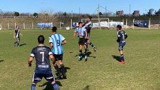 Desde los 12 pasos. En el Puerto Viejo de Concepción, cancha de Parque Sur, la emoción se hizo presente hasta en los penales. Pasó el local 5 a 4. Desde los 12 pasos. En el Puerto Viejo de Concepción, cancha de Parque Sur, la emoción se hizo presente hasta en los penales. Pasó el local 5 a 4.
