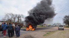 despedidos por una constructora cortaron la ruta 32 despedidos por una constructora cortaron la ruta 32