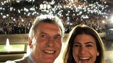 macri saludo la marcha en apoyo a su gestion desde el balcon macri saludo la marcha en apoyo a su gestion desde el balcon