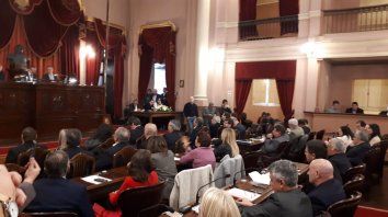 El resultado de la votación fue 28 a 17. El resultado de la votación fue 28 a 17.