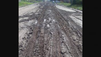 vecinos reclaman por el mal estado de avenida saba hernandez vecinos reclaman por el mal estado de avenida saba hernandez
