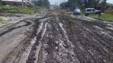 vecinos reclaman por el mal estado de avenida saba hernandez vecinos reclaman por el mal estado de avenida saba hernandez