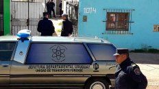 una mujer fue asesinada y el femicida se suicido: se apunalo e intento quemar la casa una mujer fue asesinada y el femicida se suicido: se apunalo e intento quemar la casa