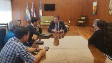 prision de los siboldi: castrillon recibio a vecinos del paracao prision de los siboldi: castrillon recibio a vecinos del paracao